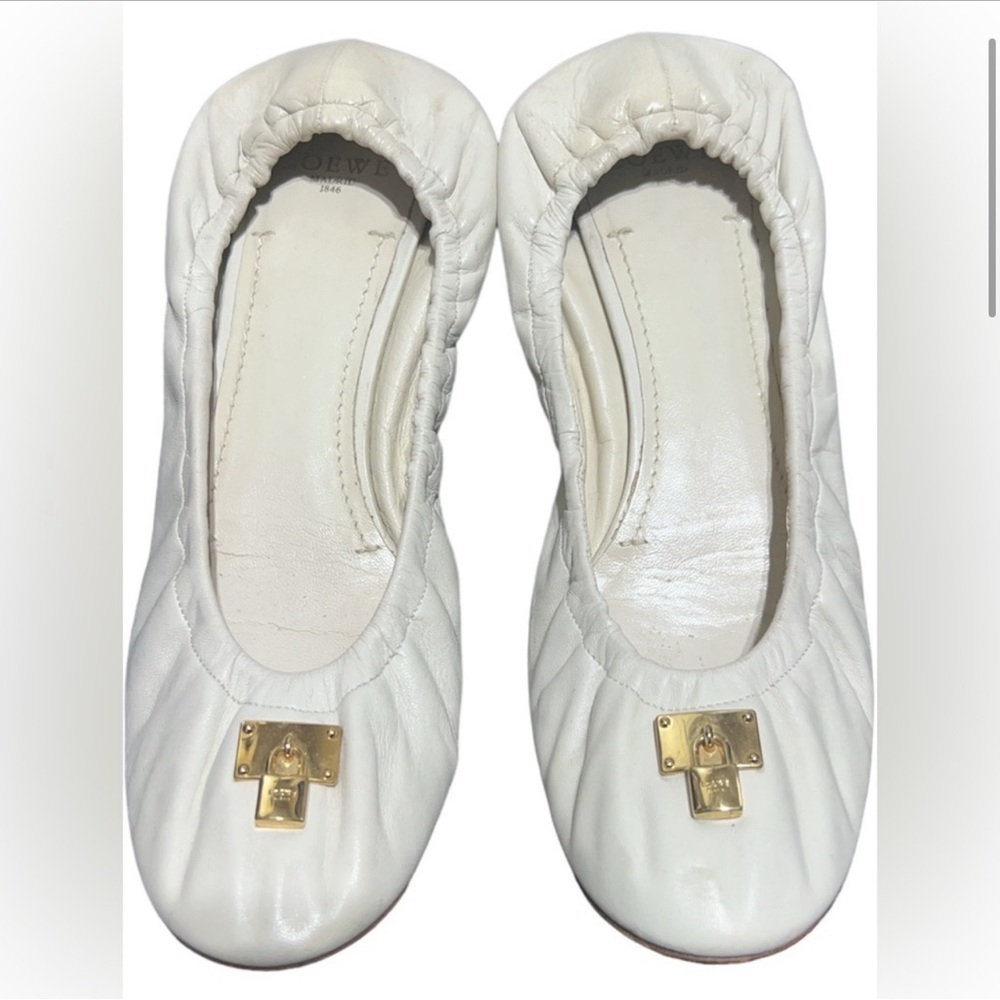 LOEWE white lock flats